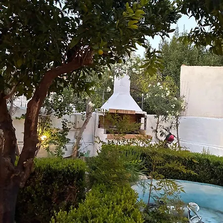 بيت للعطل Authentic Greek Garden House In غزيلوكاسترون