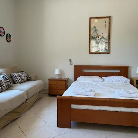 بيت للعطل Authentic Greek Garden House In *